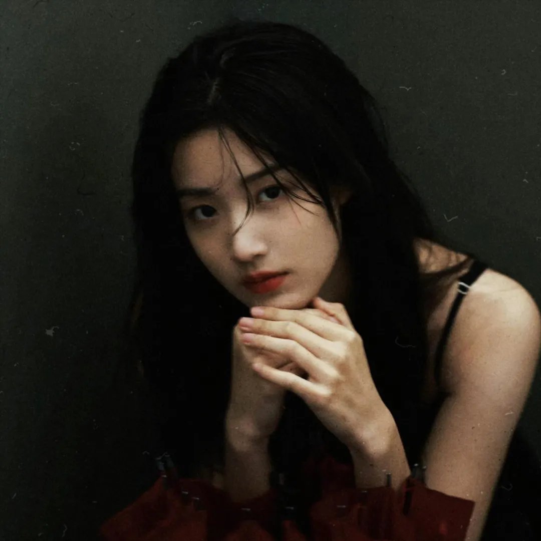 我靠SSS救世主系统横穿末日